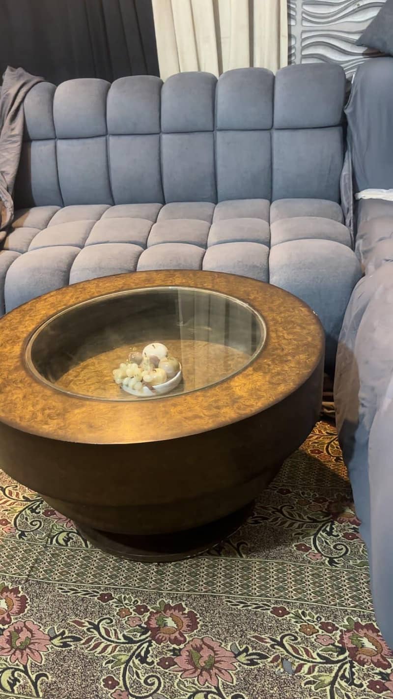 Round center table 2