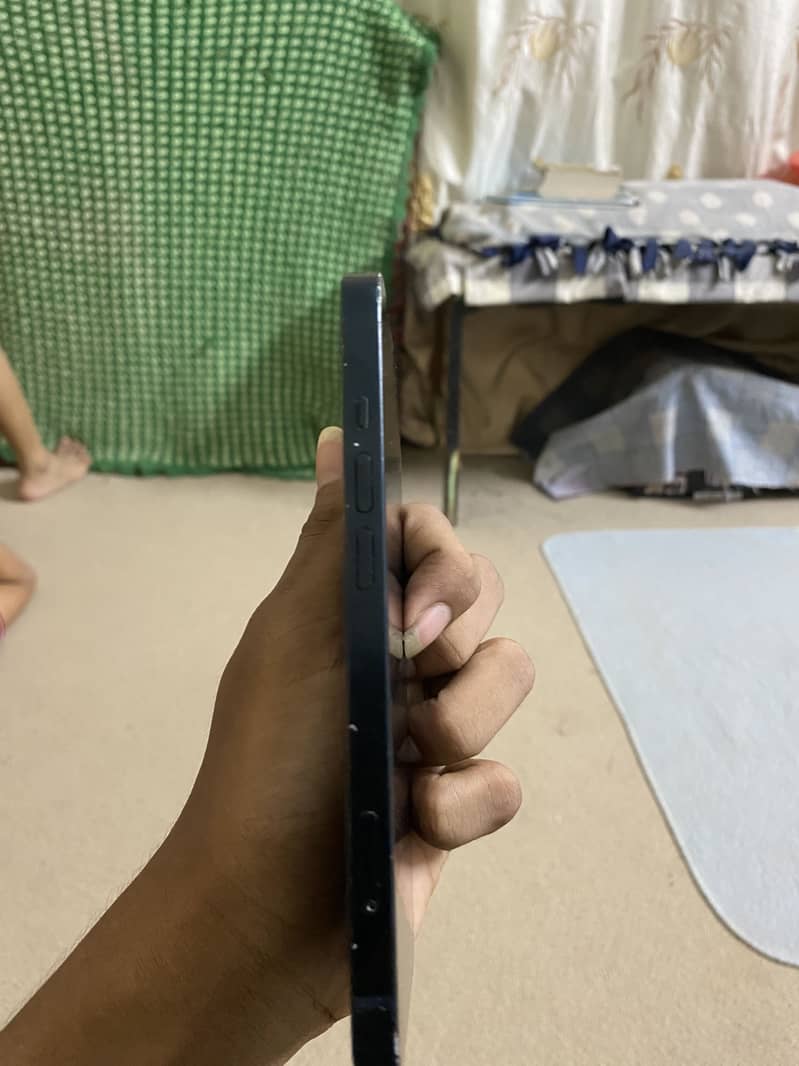 Apple iPhone 13 3