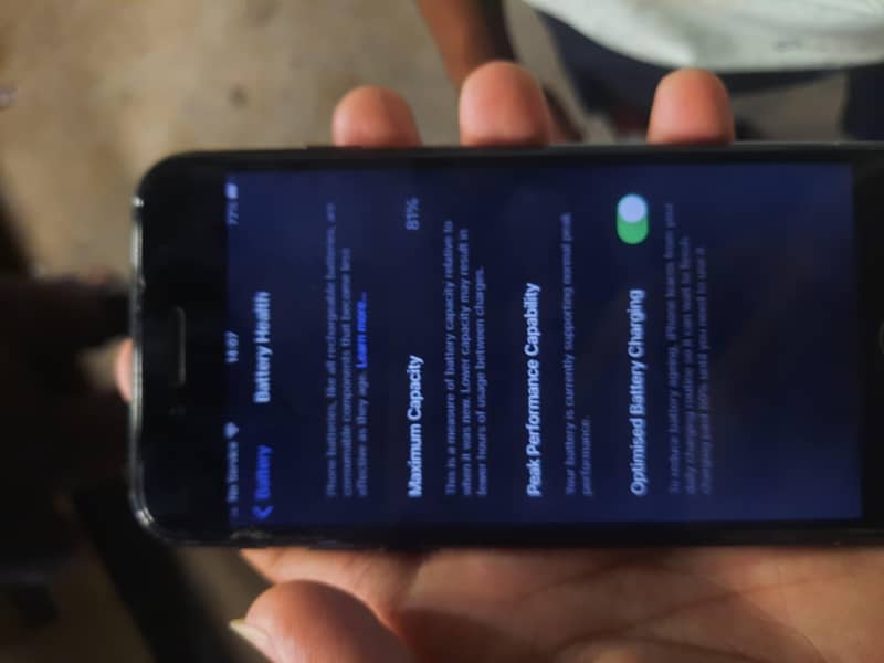 Apple iPhone 7 0