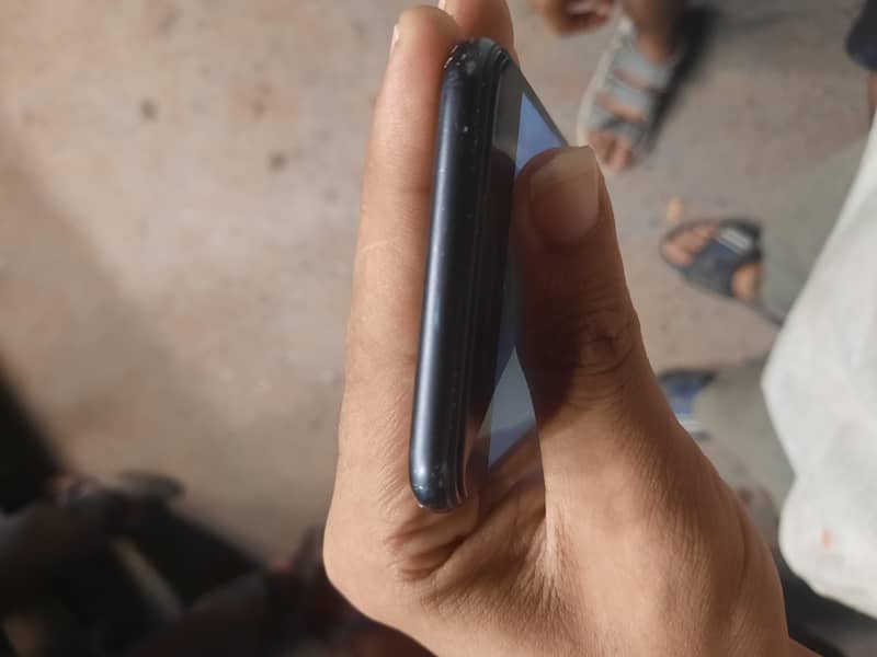Apple iPhone 7 2