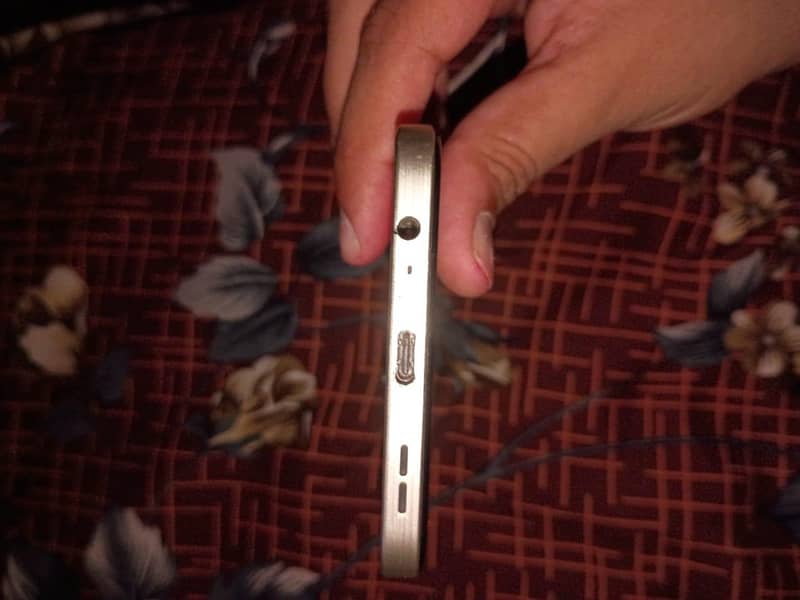 Itel S25 4