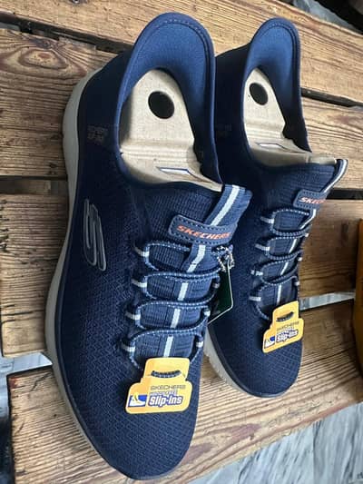 Skechers Hand free Slip ins
