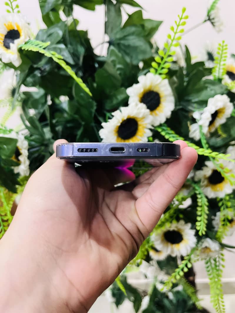 IPHONE 14 PRO 1