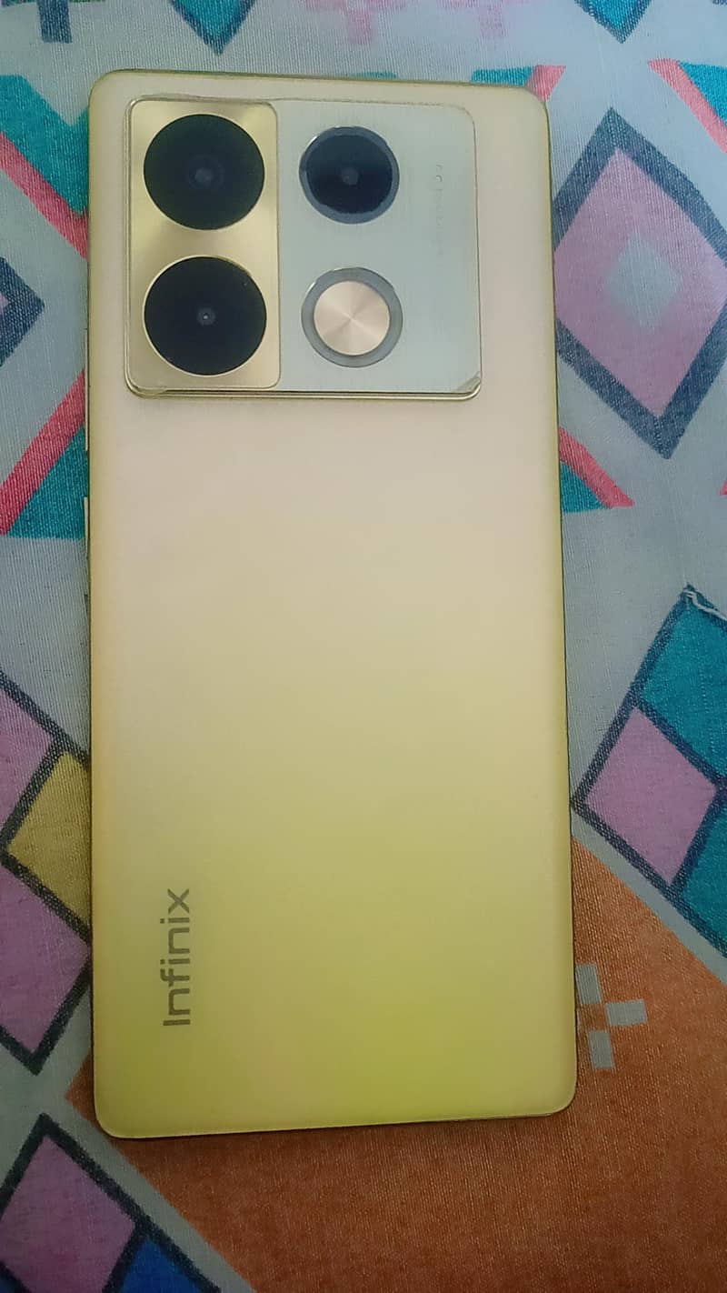 Infinix Note 40 Pro 0