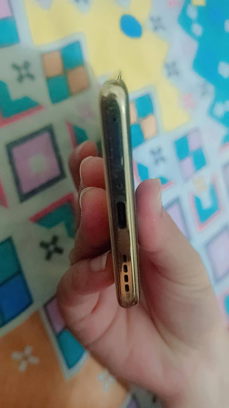 Infinix Note 40 Pro 4