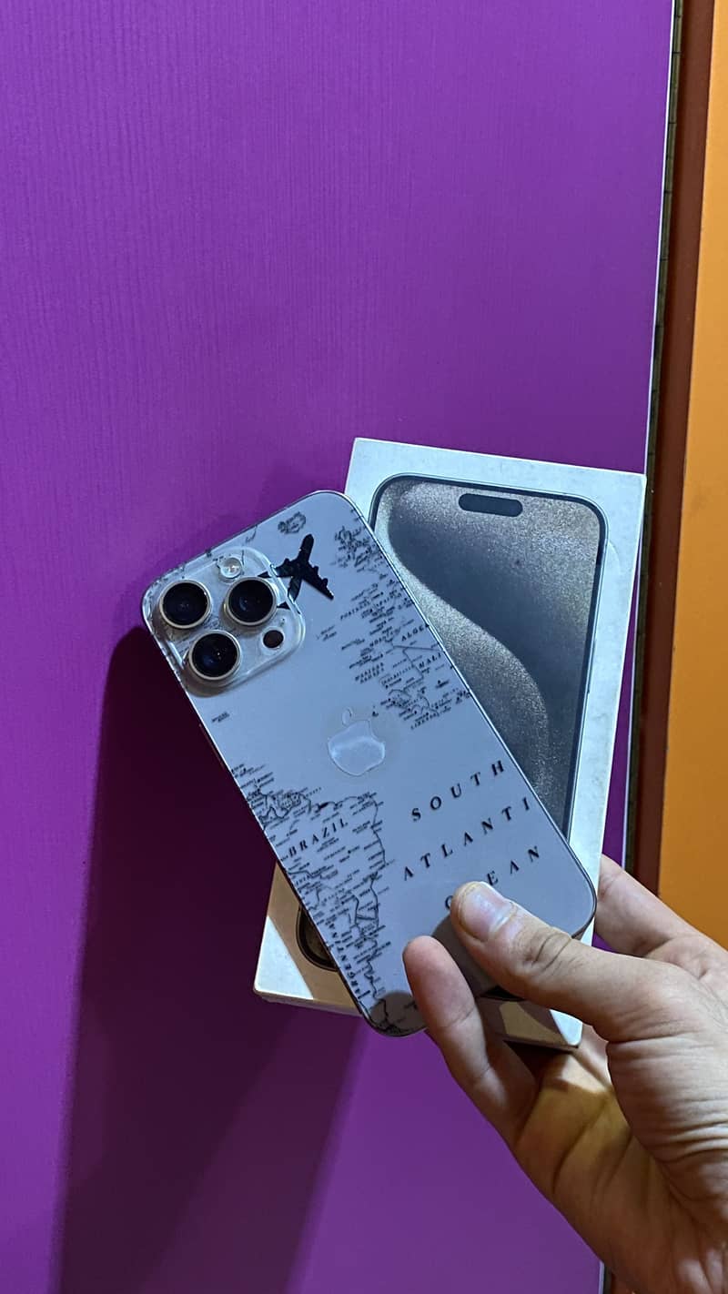 Apple iPhone 15 Pro Max 3