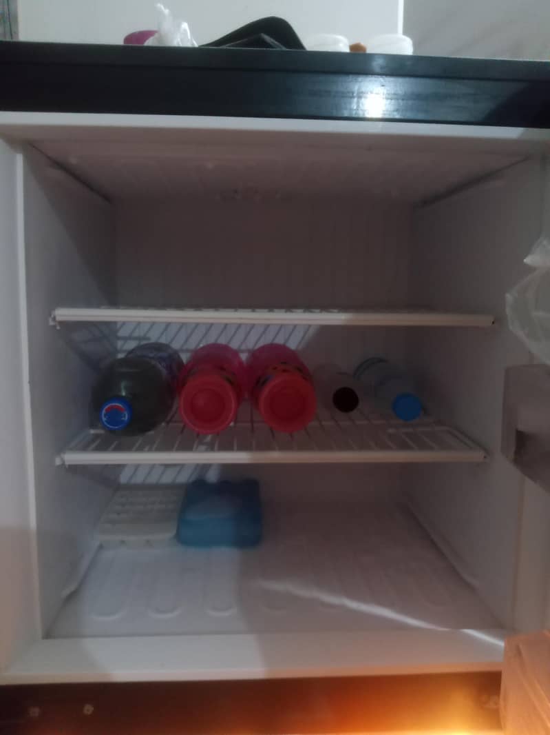 Refrigerator 4