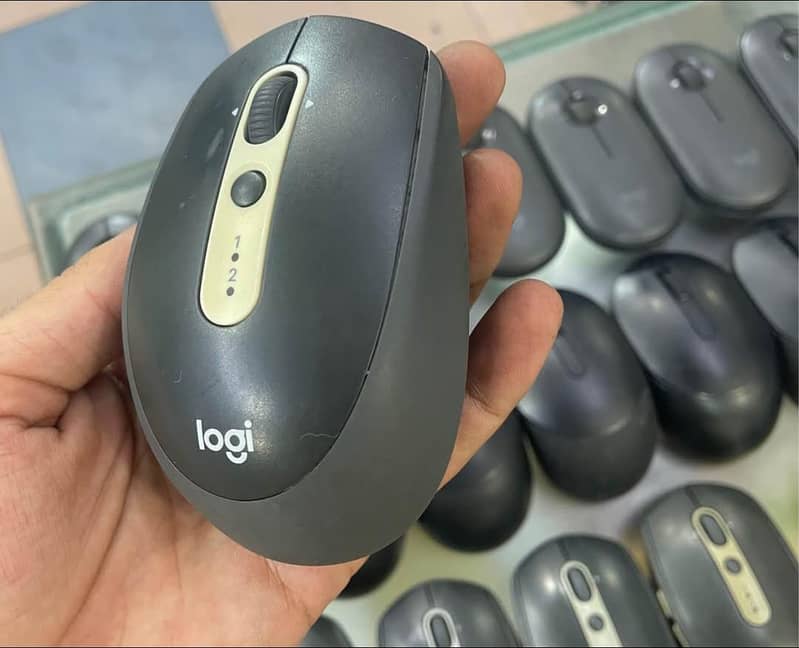 Logitech Dual Bluetooth Mode Mouse Five Button Mouse 1