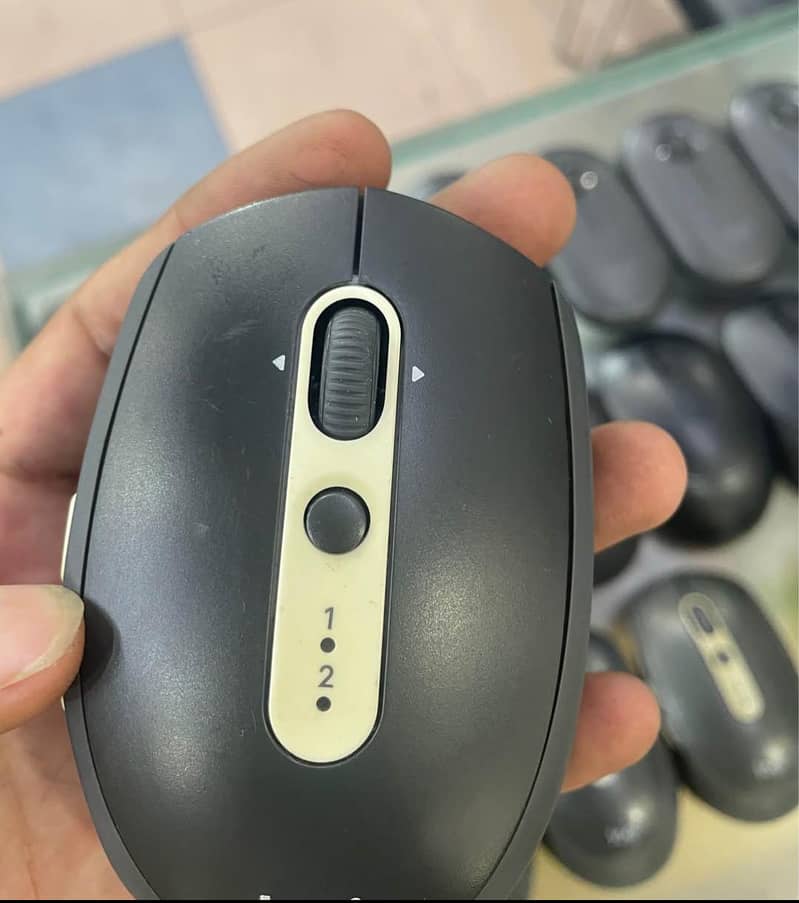 Logitech Dual Bluetooth Mode Mouse Five Button Mouse 2
