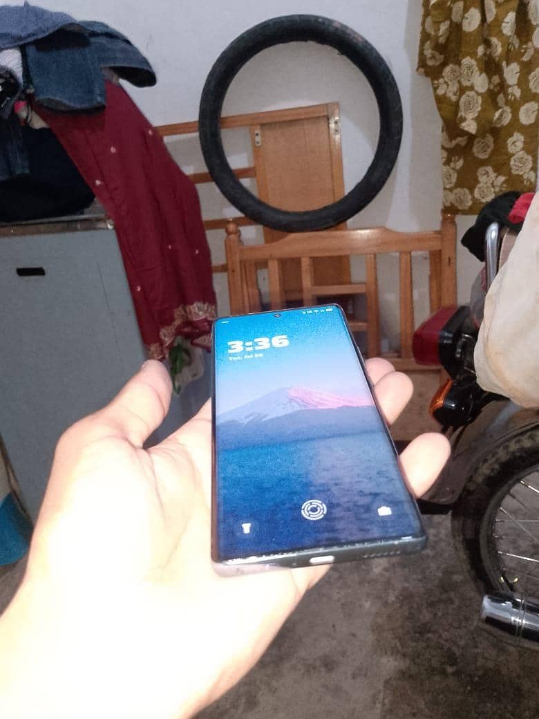 Tecno CAMON 30S 3