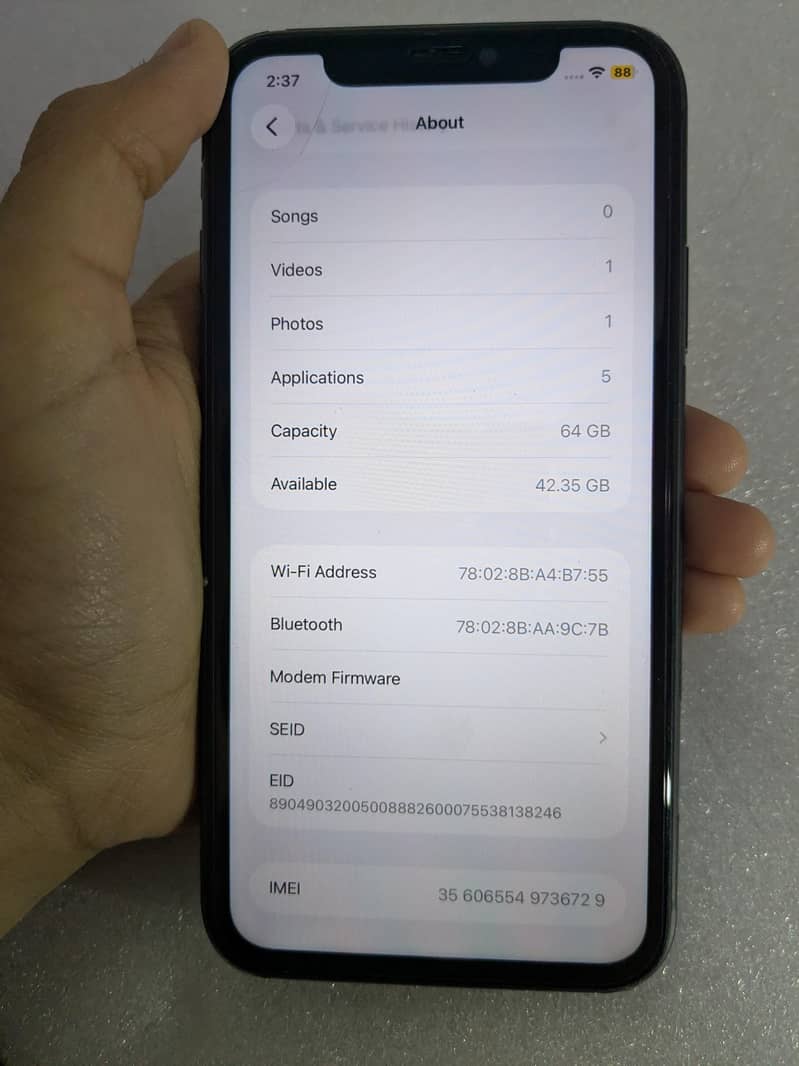 Apple iPhone 11 7