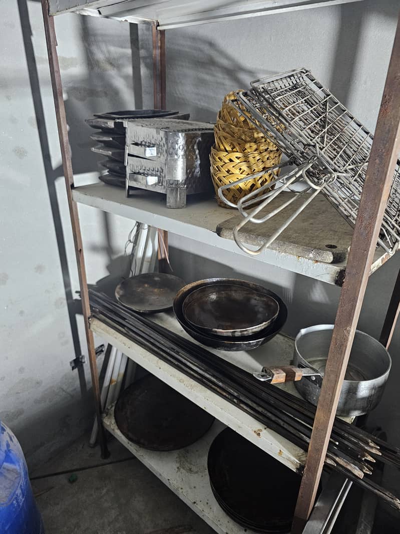 Restaurant bartan 2