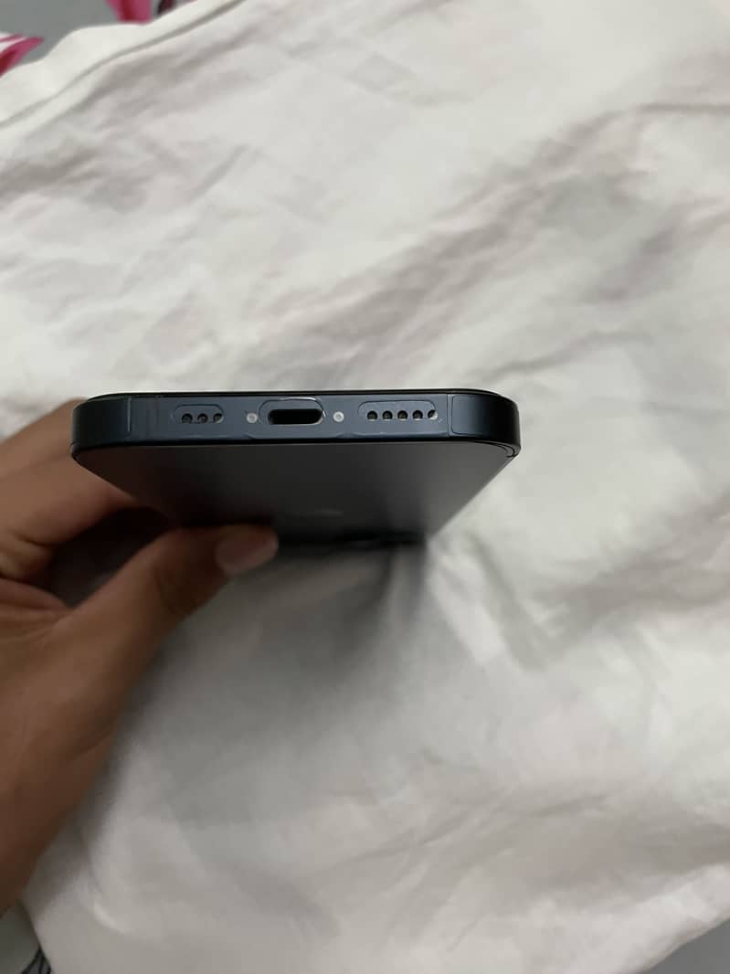 Apple iPhone 13 3