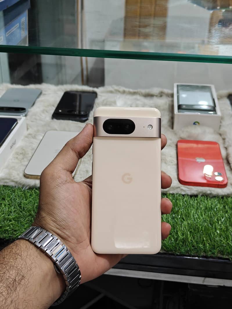 Google Pixel 8 1
