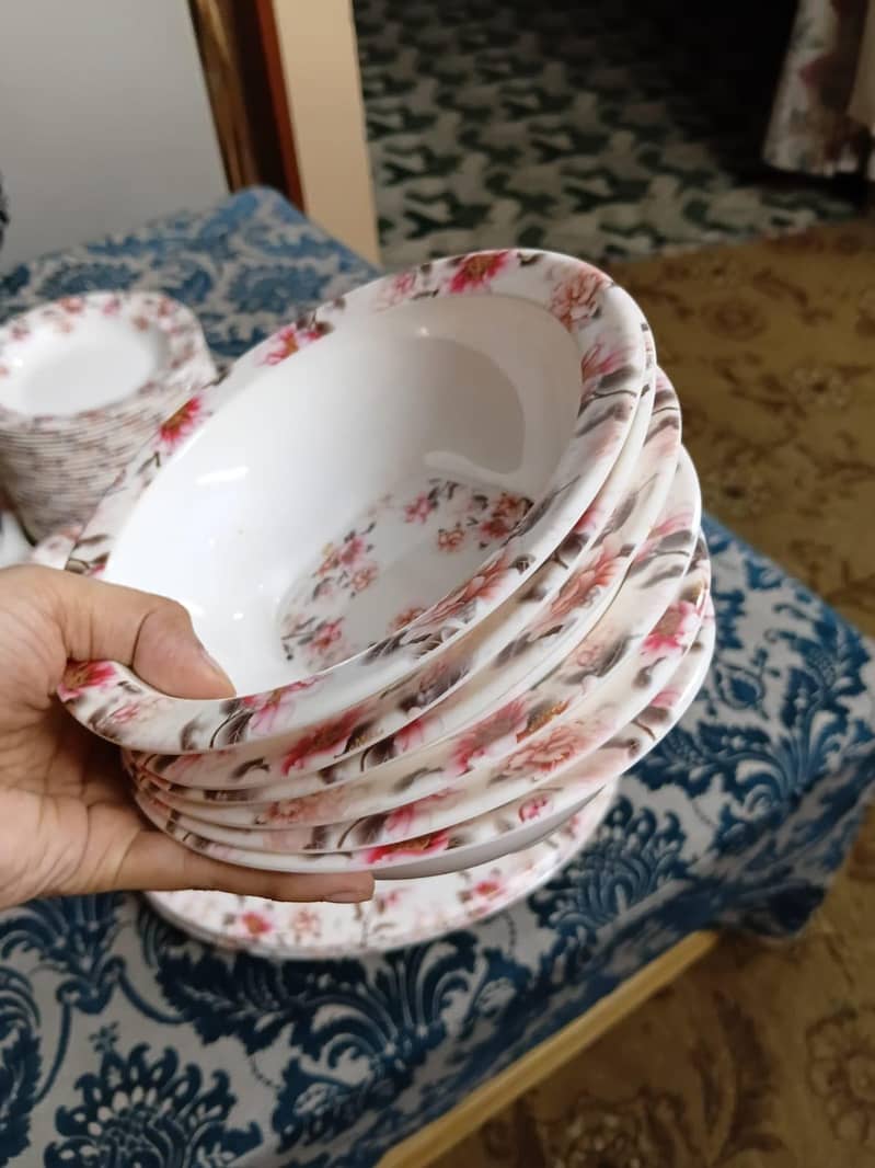 Plastic Dinner set 4