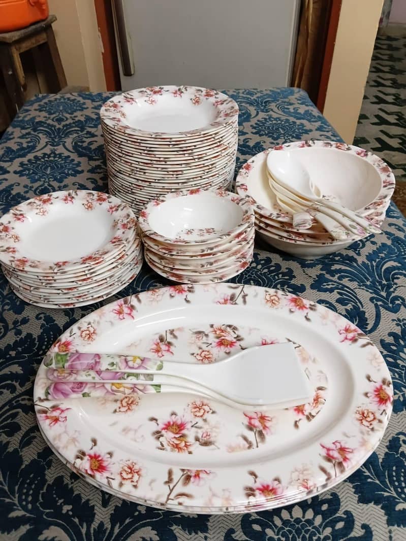 Plastic Dinner set 7