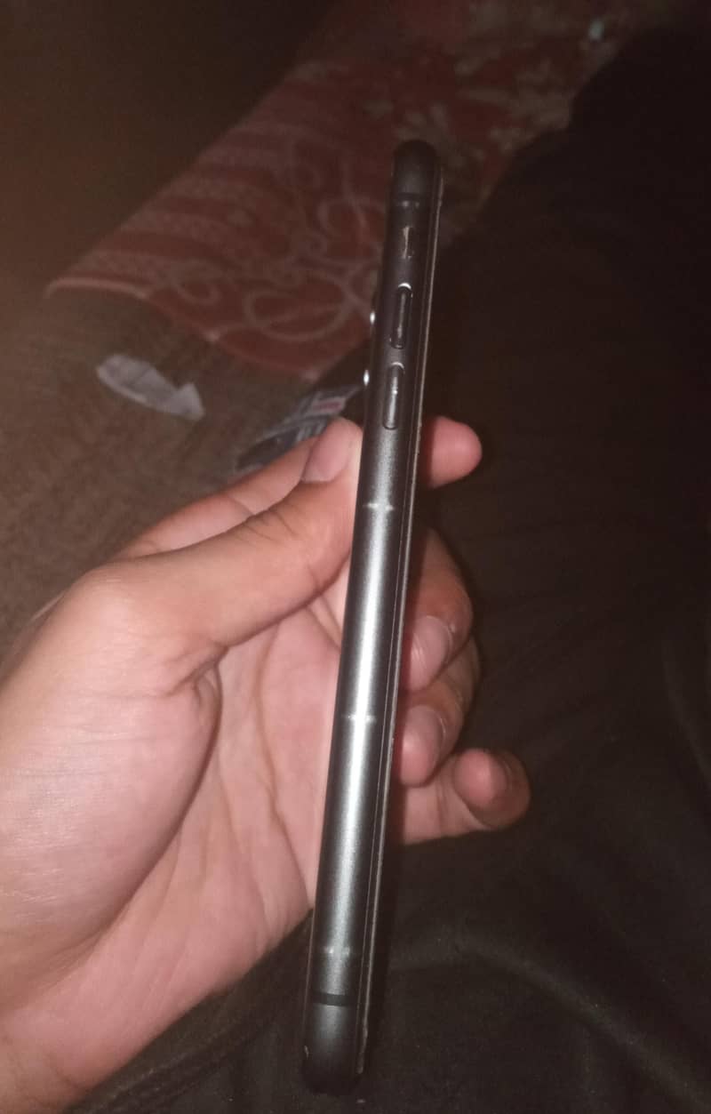 IPHONE 11 3