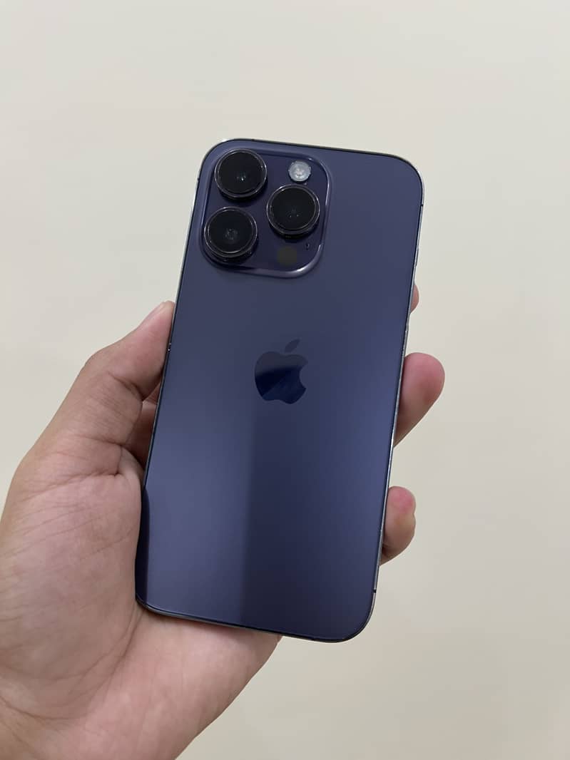 Apple iPhone 14 Pro 1