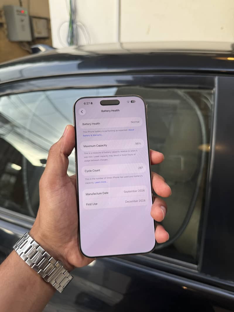 Apple iPhone 16 Pro Max 1