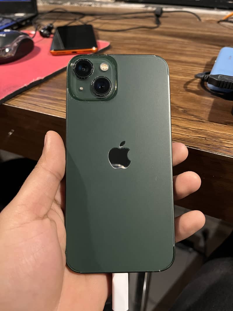 Apple iPhone 13 1