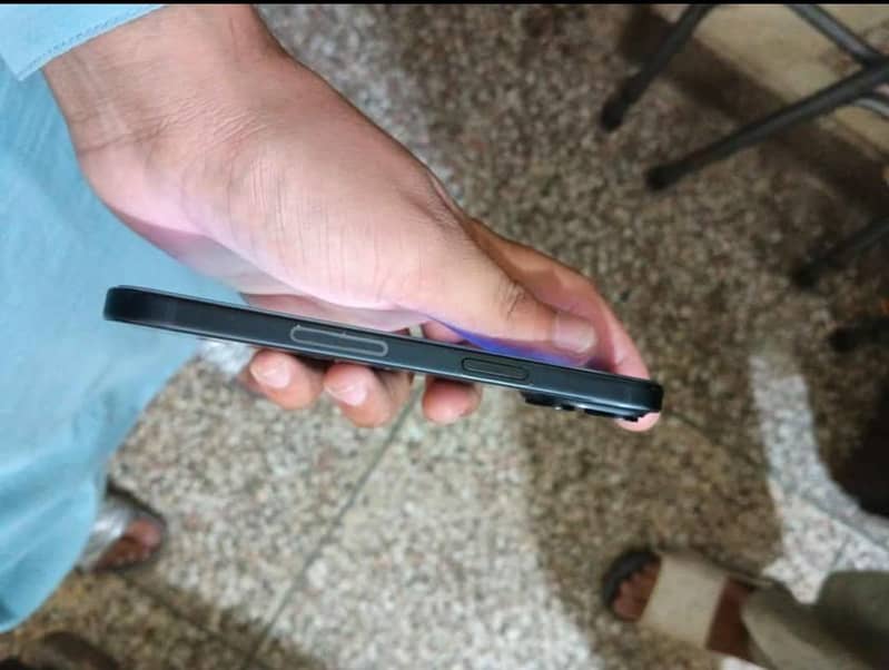Apple iPhone 15 5