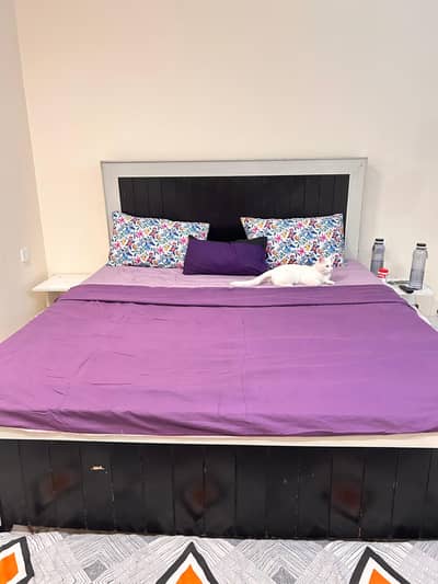 bed and dressing table