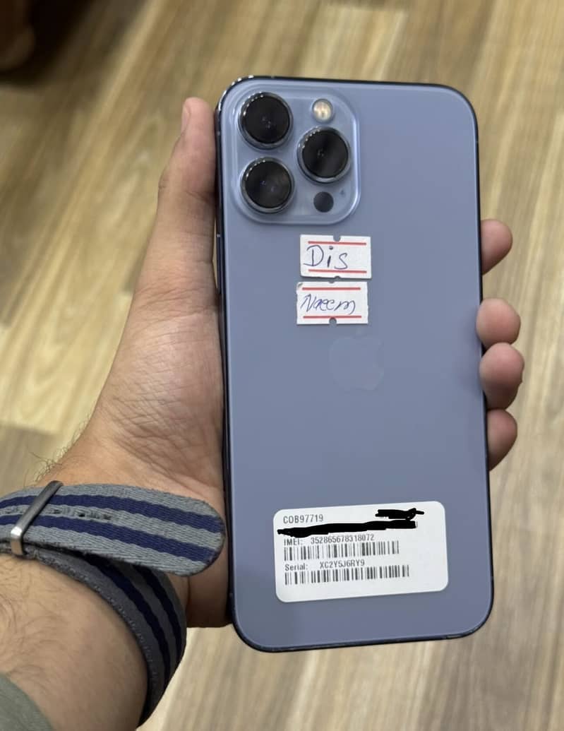 Apple iPhone 13 Pro Max 4