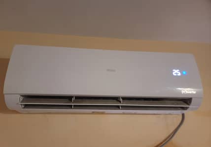 Haier 1.5 Ton Heat and Cool