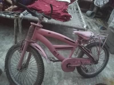 bicycle for sale 10 by 9 candition ok ha