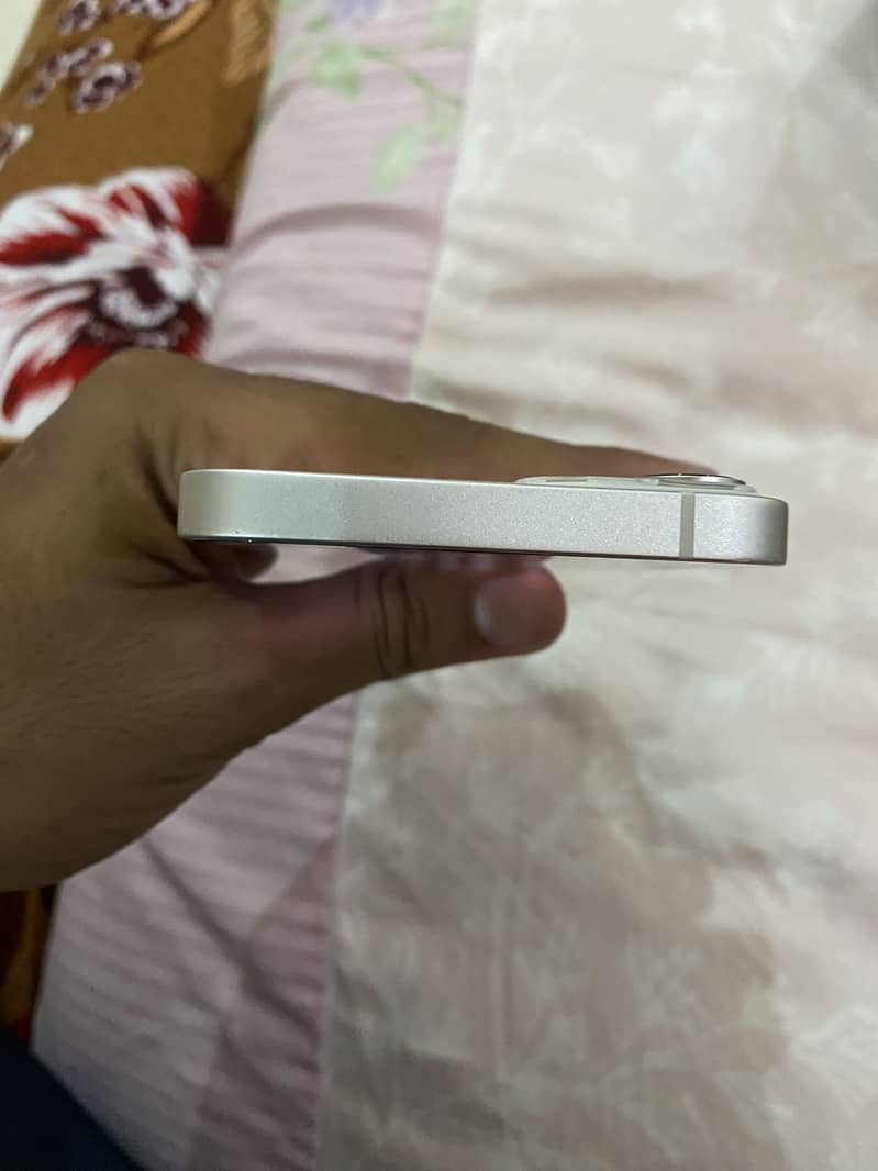 iPhone 13 2