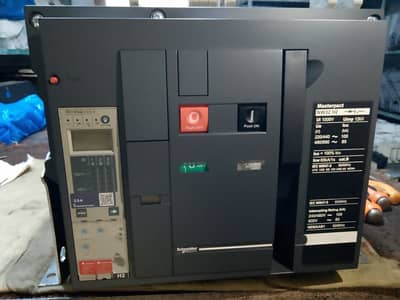 ACB BREAKER 1000 amp/1250amp all type of breakers available