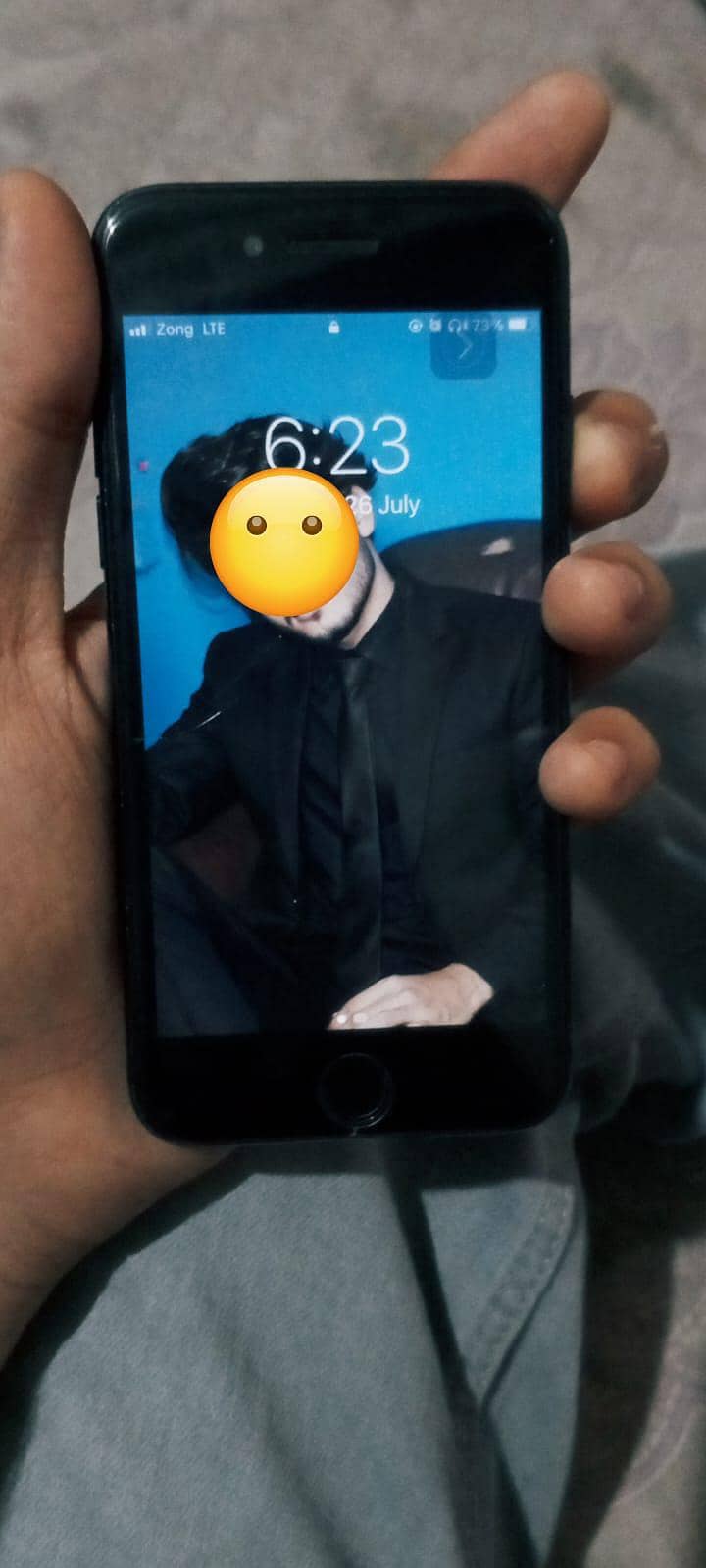 Apple iPhone 7 3