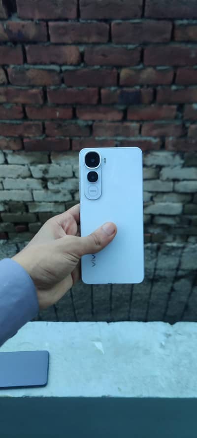 Vivo Y400