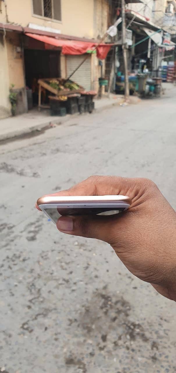 Apple iPhone 8 Plus 7