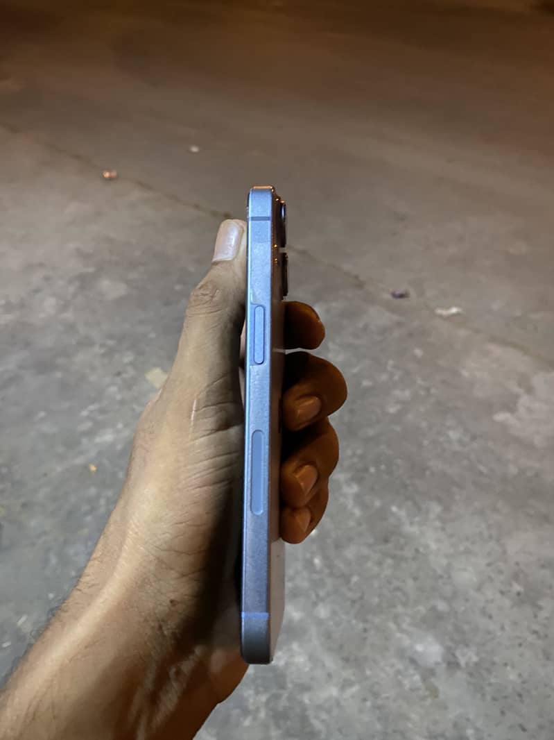 IPhone 14 Jv 3