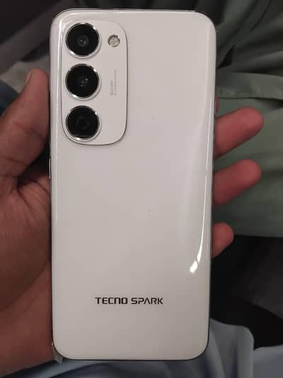 Tecno spark 40 pro plus