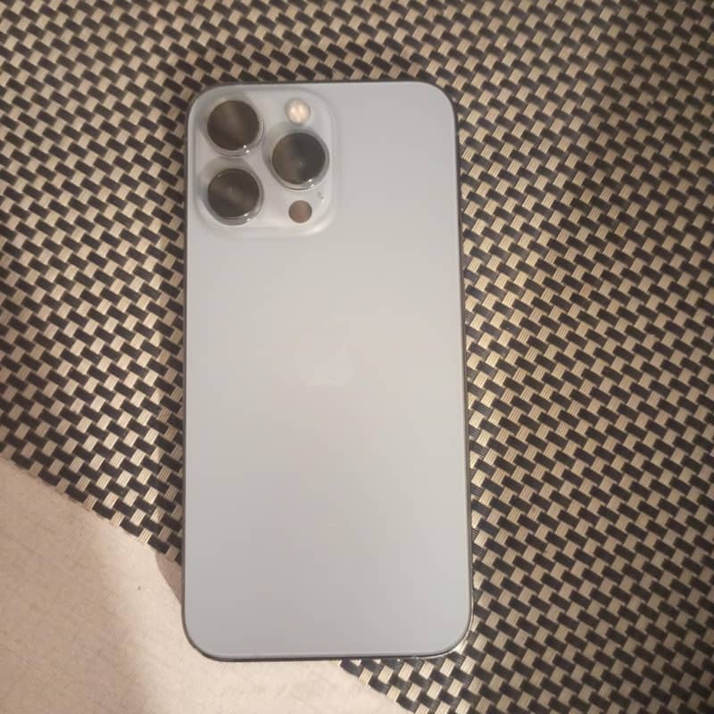 Apple iPhone 13 Pro 2