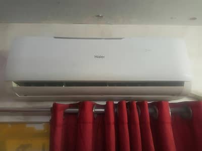 Haier 1ton good running condition urgent sale