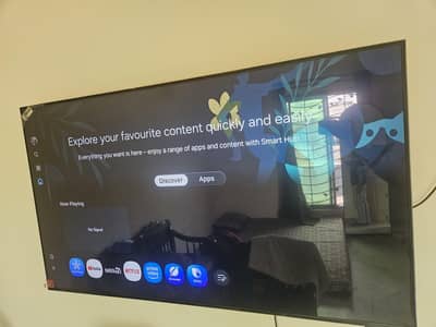Samsung 55" Crystal UHD DU7000 4K Smart TV - Excellent Condition