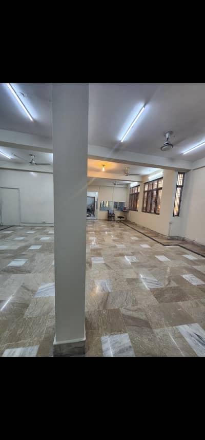 An office Sized 30'x50', 50 meters from Murree Rd, Faizabad