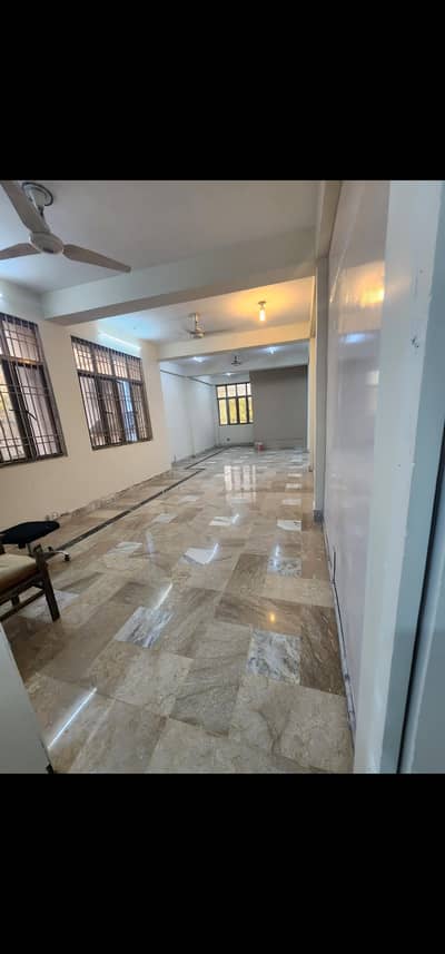 An office Sized 30'x50', 50 meters from Murree Rd, Faizabad