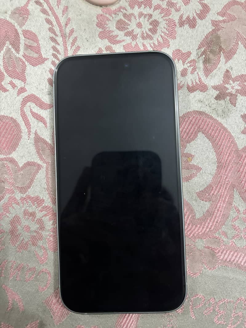Apple iPhone 15 4