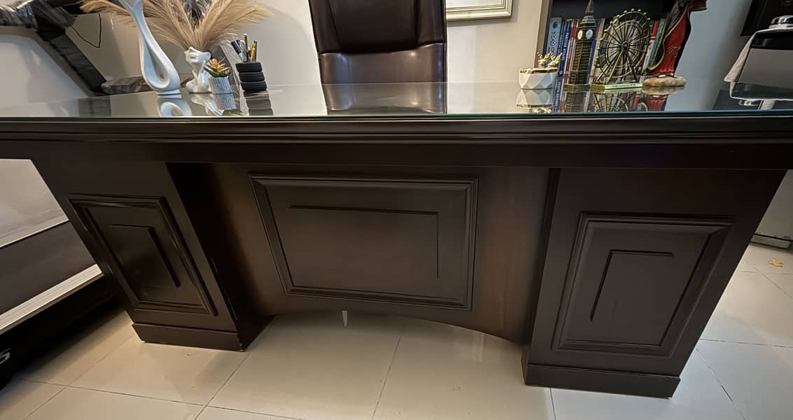 Executive Office Table 0