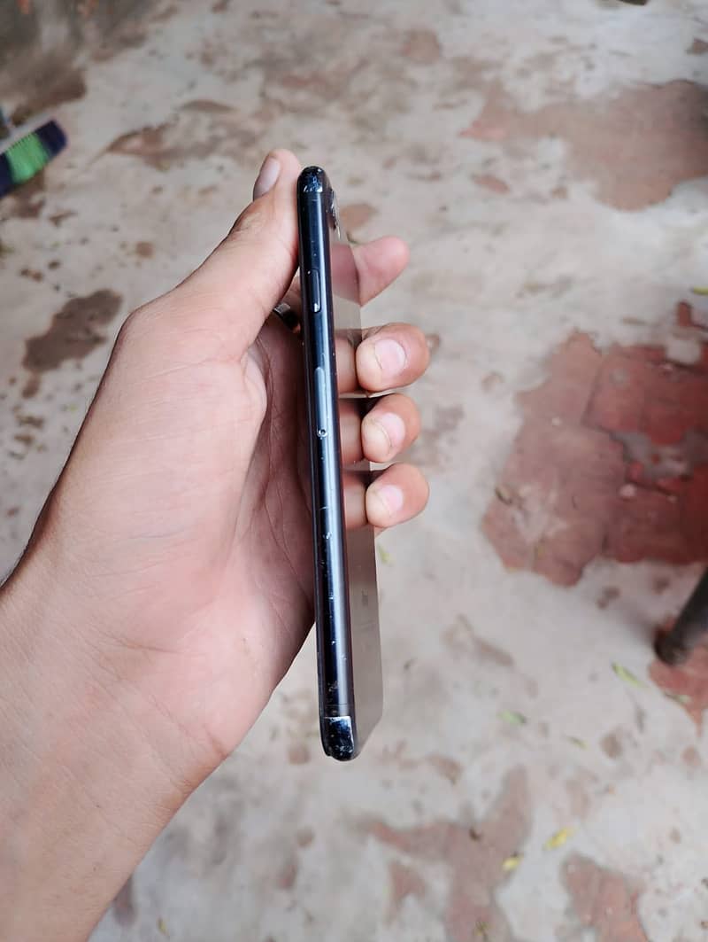 Apple iPhone 7 2