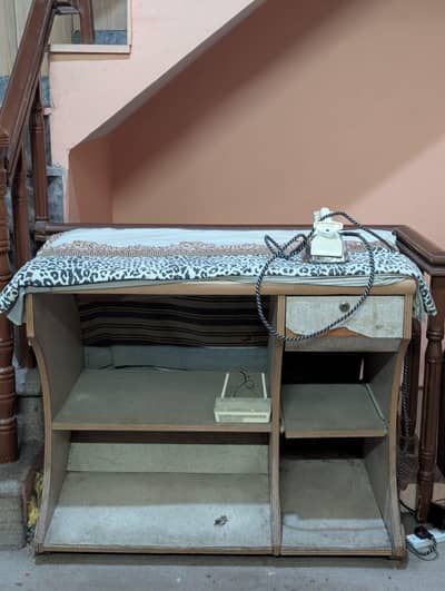 Iron Stand for Sale