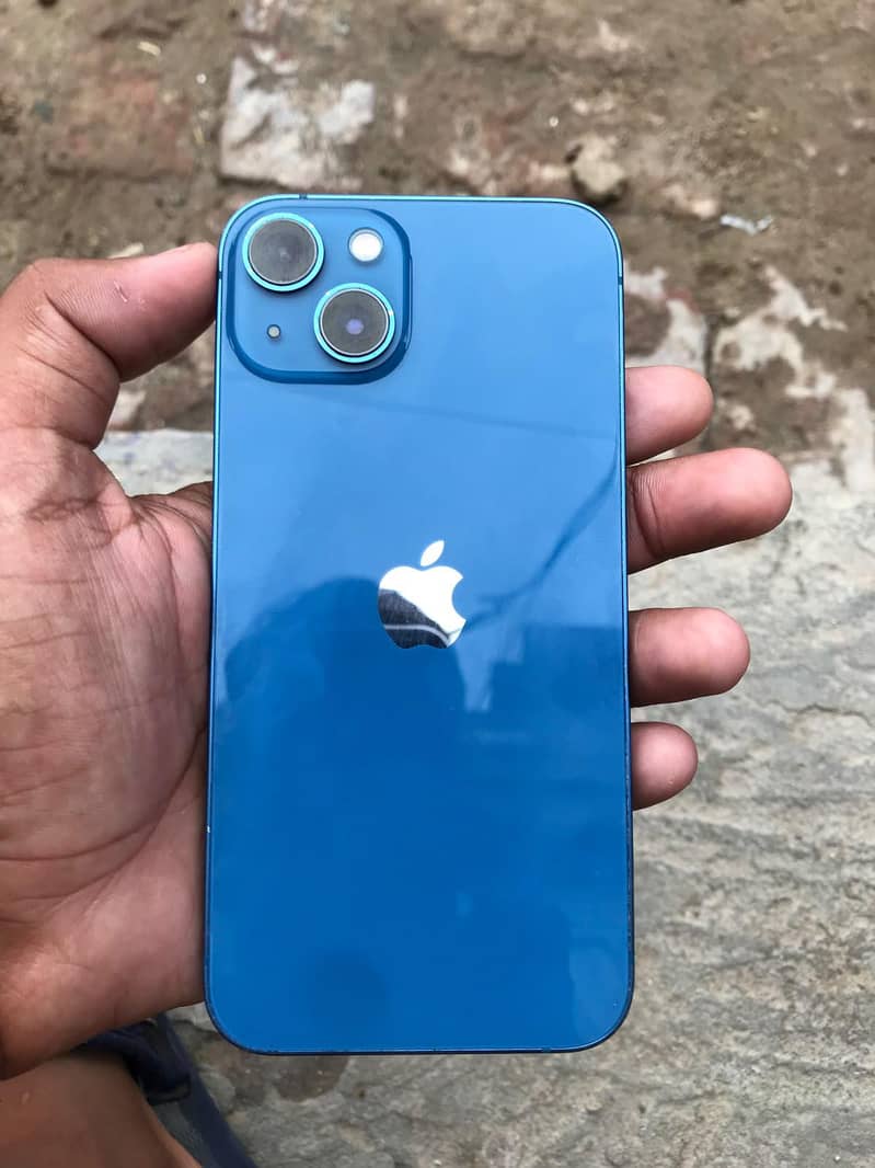 Apple iPhone 13 6