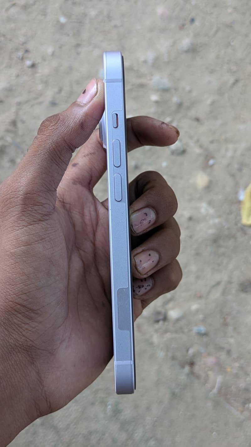Apple iPhone 14 2