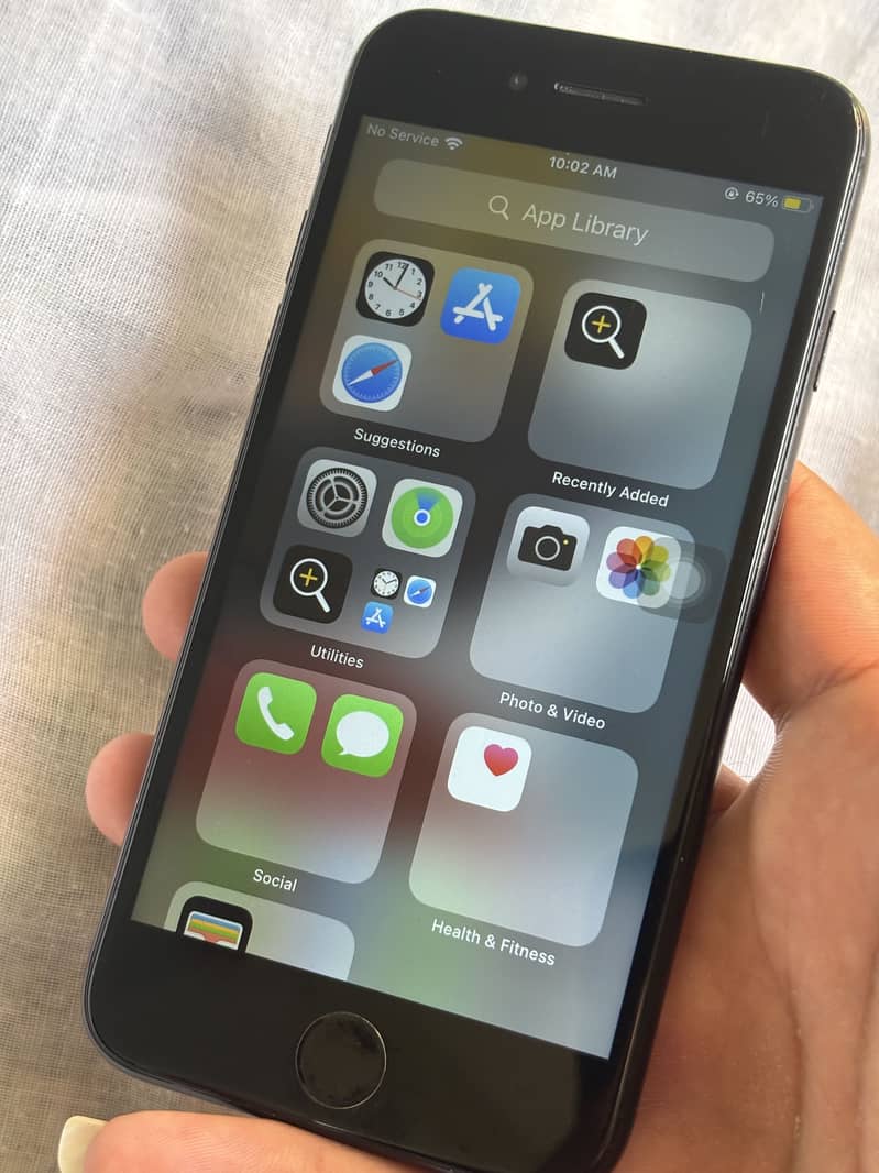 Apple iPhone 7 1