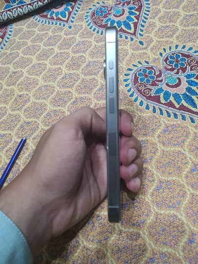 Apple iPhone 15 Pro | 92% original battery health | JV | 256gb