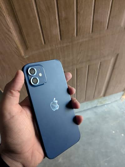 Apple iPhone 12